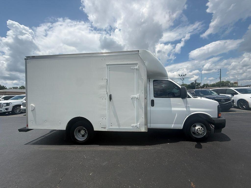 chevrolet express cutaway 2017 1HA3GRCG8HN002157 image chevrolet express cutaway 2017 1HA3GRCG8HN002157 image
